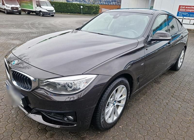 Braun Gebraucht 2014 BMW 318 Sport Line Limousine | 10.000 € (Guter Preis) - Bild 1/4