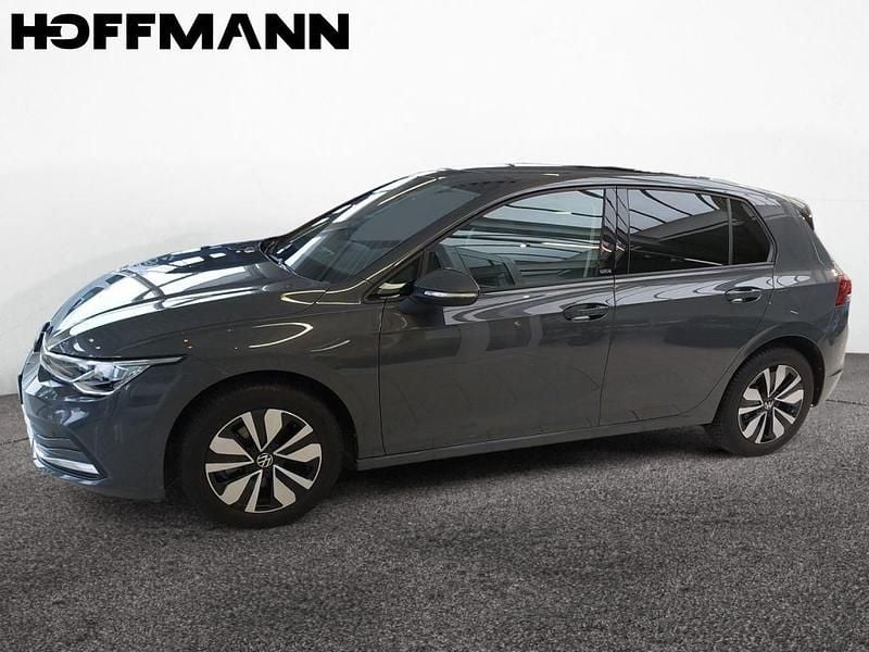 Gebraucht VW Golf VIII Life 131 PS (96 kW) 2023 Grau Limousine