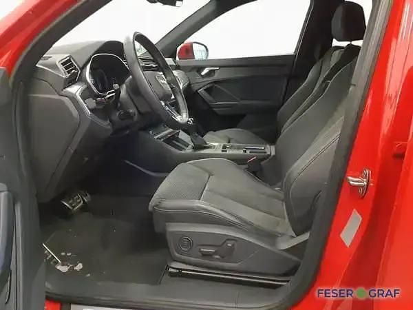 Gebraucht Audi Q3 Ambiente 150 PS (110 kW) 2022 Tangorot metallic SUV