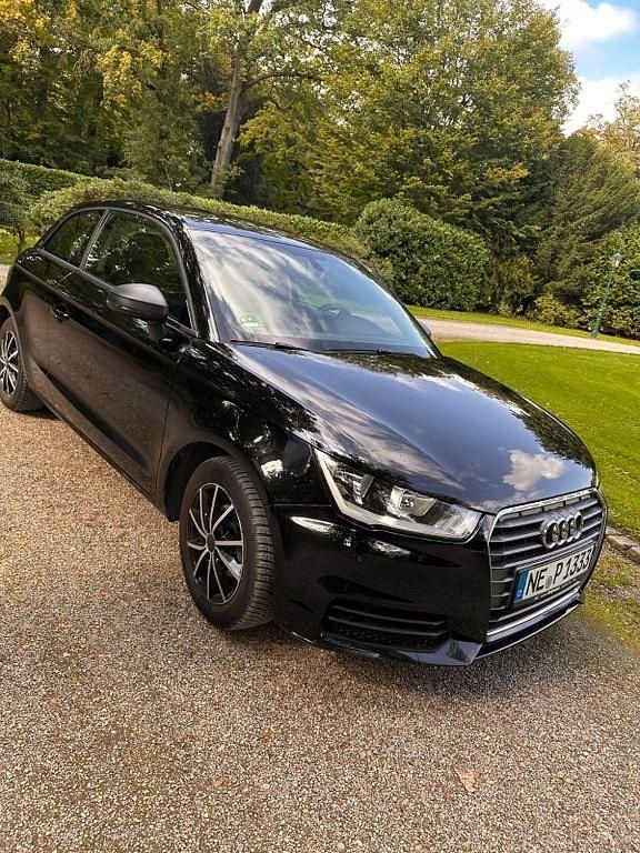 Schwarz Gebraucht 2017 Audi A1 Kleinwagen | 10.750 € (Fairer Preis) - Bild 1/4