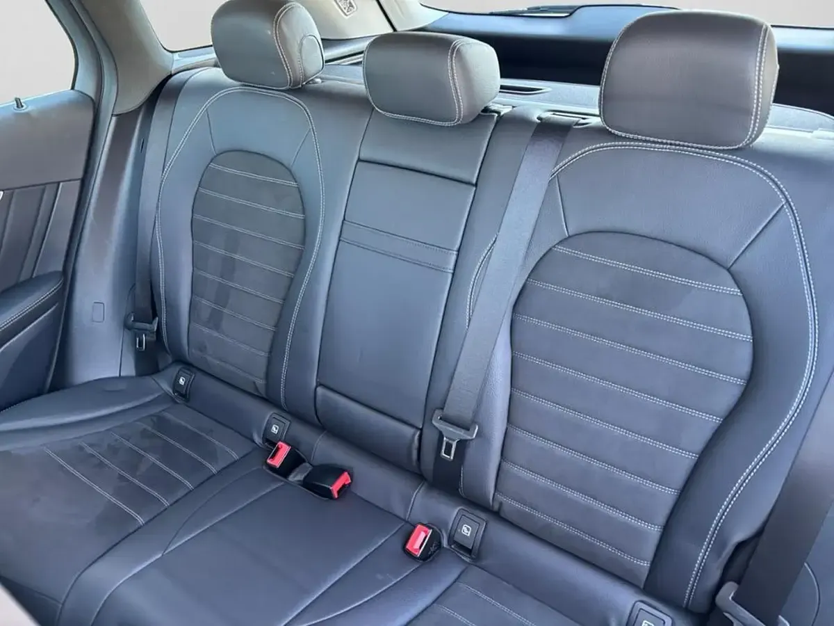 Gebraucht Mercedes GLC300e AMG 155 PS (114 kW) 2021 Schwarz SUV