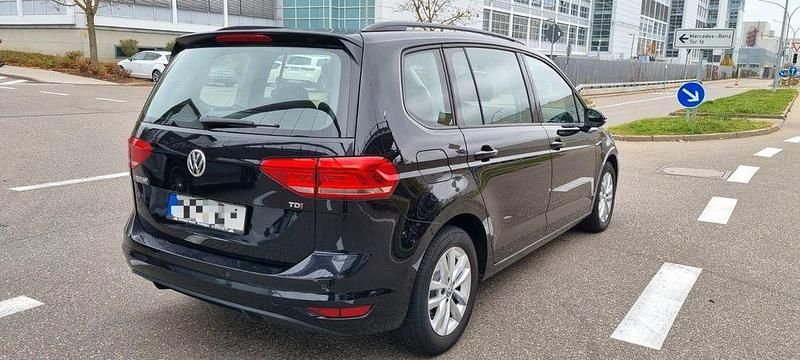 Gebraucht VW Touran Comfortline 116 PS (85 kW) 2015 Schwarz Van / Kleinbus