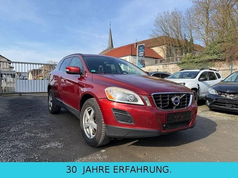 Gebraucht Volvo XC60 Summum 163 PS (119 kW) 2013 Rot SUV