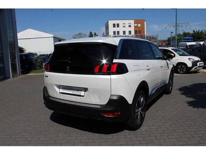 Gebraucht Peugeot 5008 Allure 131 PS (96 kW) 2021 Weiß Van / Kleinbus