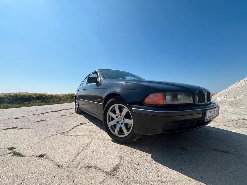 Gebraucht BMW 520 150 PS (110 kW) 1998 Schwarz Limousine