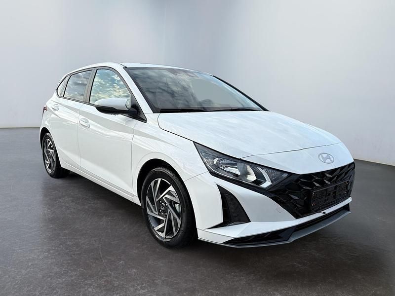 Weiß Neu 2025 Hyundai i20 Limousine | 19.790 € (Guter Preis) - Bild 1/4