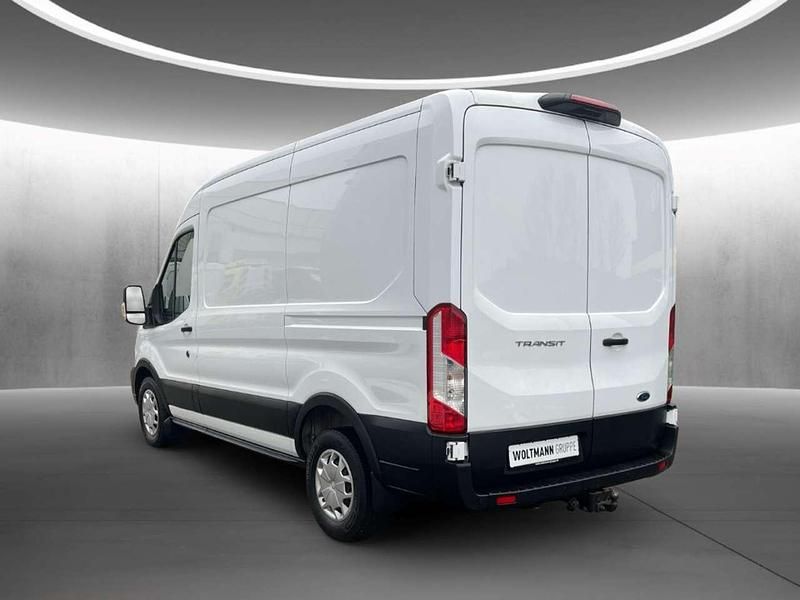 Gebraucht Ford Transit Trend 131 PS (96 kW) 2022 Frostweiß Van / Kleinbus