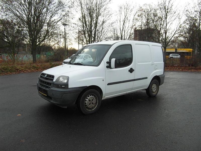 Gebraucht Fiat Doblò 101 PS (74 kW) 2005 Weiß Van / Kleinbus