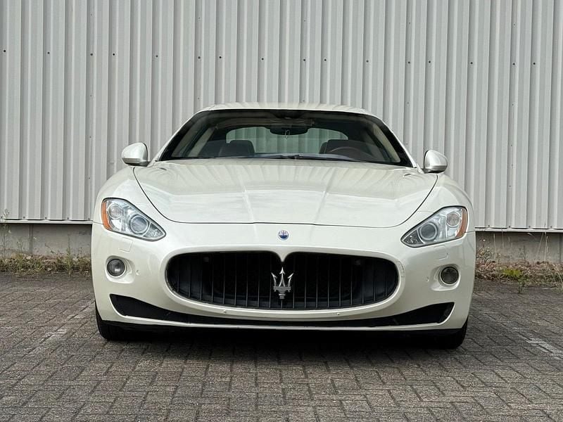 Gebraucht Maserati Granturismo 405 PS (297 kW) 2008 Weiß Coupé