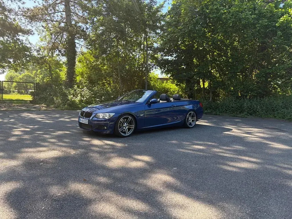 Gebraucht BMW 330 Cabriolet Performance 272 PS (200 kW) 2012 Blau Cabrio