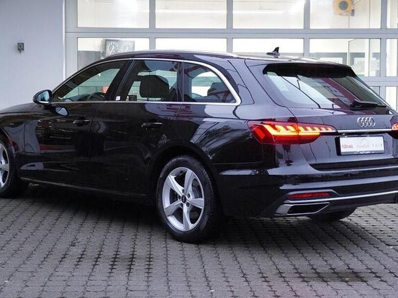 Gebraucht Audi A4 Advanced 150 PS (110 kW) 2021 Schwarz Kombi