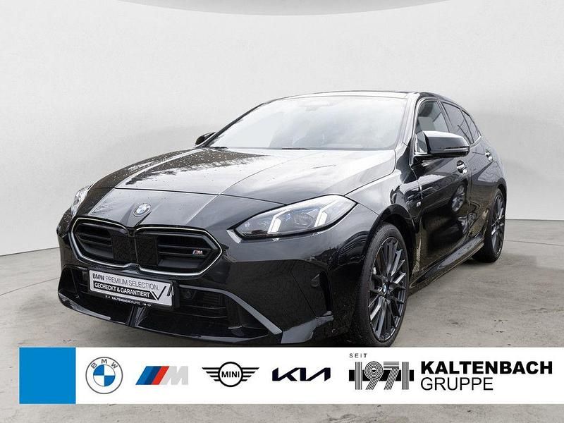 Gebraucht BMW M135 Performance 300 PS (220 kW) 2025 Schwarz Kleinwagen