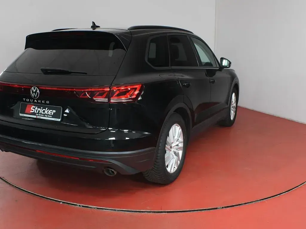Gebraucht VW Touareg 231 PS (169 kW) 2025 Grenadillschwarz metallic SUV