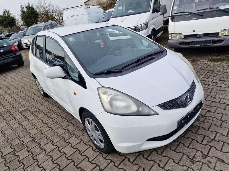 Gebraucht Honda Jazz Trend 90 PS (66 kW) 2011 Taffeta white Kleinwagen