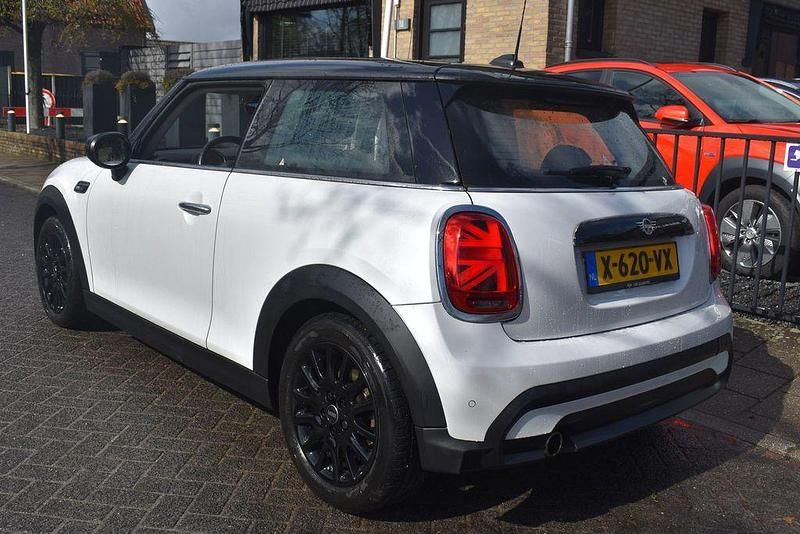 Gebraucht Mini Cooper 136 PS (100 kW) 2024 Weiß Kleinwagen