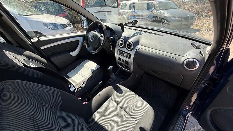 Gebraucht Dacia Sandero 75 PS (55 kW) 2009 Blau Kombi