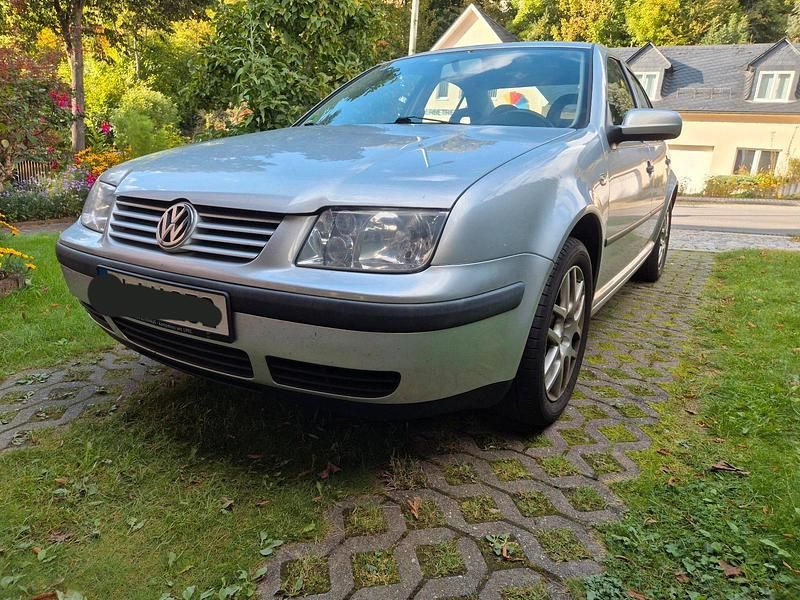 Gebraucht 2001 VW Bora Limousine | 1.400 € (Guter Preis) - Bild 1/4