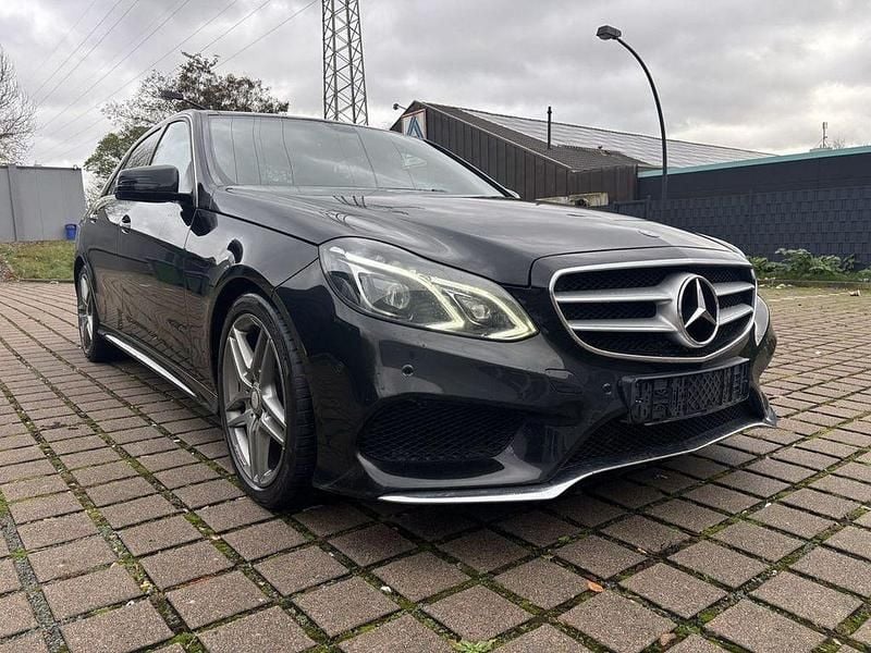 Schwarz Gebraucht 2015 Mercedes E220 Avantgarde Limousine | 10.499 € (Superpreis) - Bild 1/4