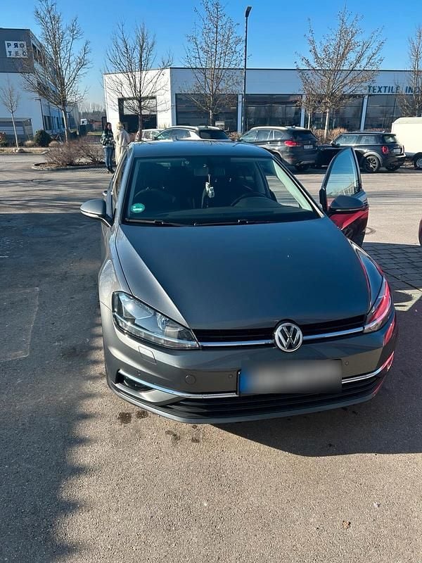 Second-hand VW Golf VII Sound 86 CP (63 kW) 2018 Gri Hatchback