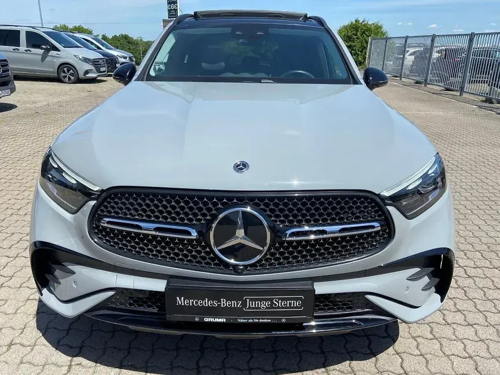 Gebraucht Mercedes GLC300de 333 PS (244 kW) 2025 Grau SUV