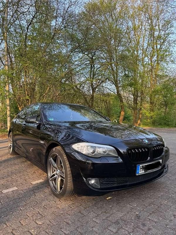 Schwarz Gebraucht 2010 BMW 525 Limousine | 9.000 € (Guter Preis) - Bild 1/4