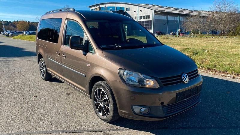 Braun Gebraucht 2011 VW Caddy Maxi Trendline Van / Kleinbus | 5.600 € (Guter Preis) - Bild 1/4
