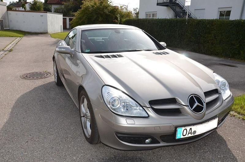 Gebraucht 2004 Mercedes SLK350 Cabrio | 16.900 € (Teuer) - Bild 1/4
