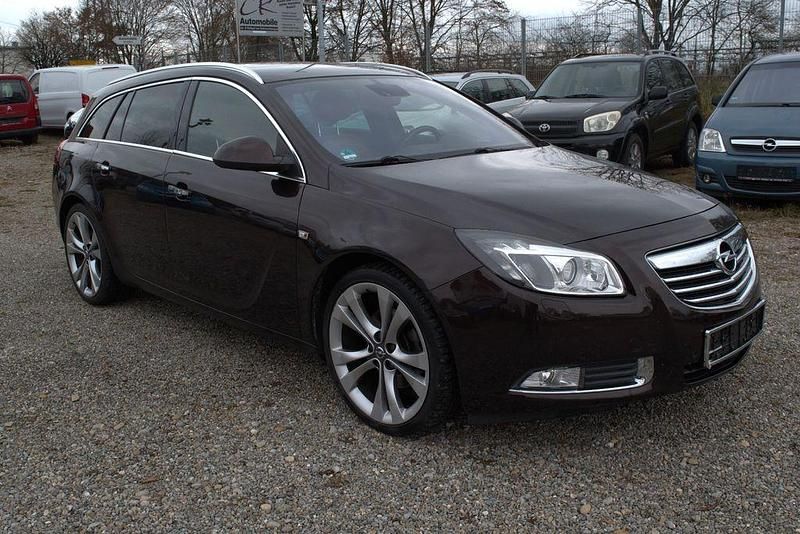 Gebraucht Opel Insignia Innovation 160 PS (117 kW) 2012 Braun Kombi