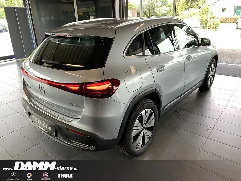 Gebraucht Mercedes EQA300 Progressive 167 kW (228 PS) 2025 Silber SUV