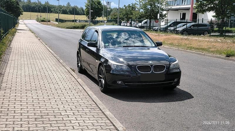 Gebraucht BMW 530 235 PS (172 kW) 2007 Schwarz Kombi