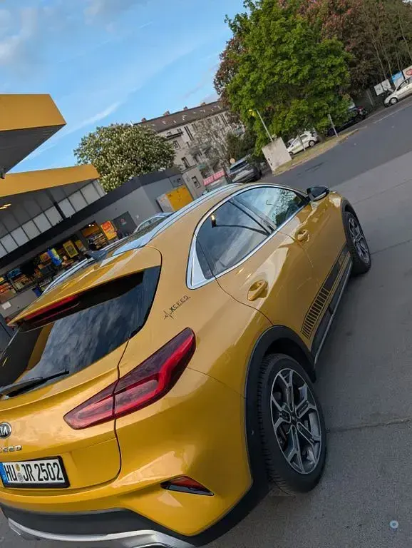 Gebraucht Kia XCeed Launch Edition 140 PS (102 kW) 2019 Gold SUV