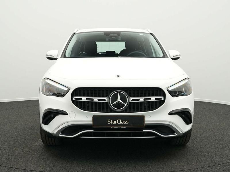 Gebraucht Mercedes GLA220 Progressive 190 PS (139 kW) 2024 Weiß SUV
