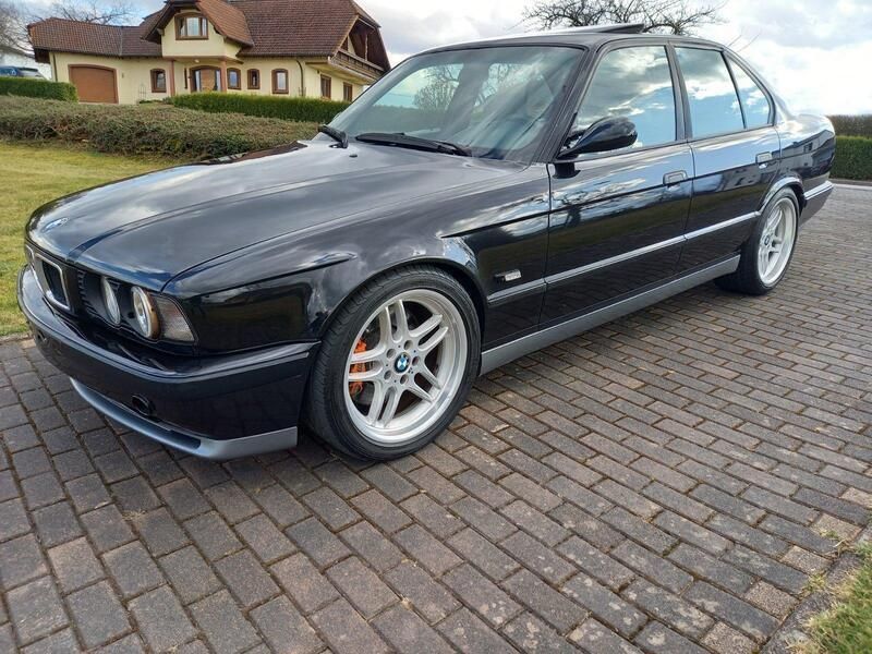 Schwarz Gebraucht 1994 BMW M5 Shadowline Limousine | 39.990 € - Bild 1/4
