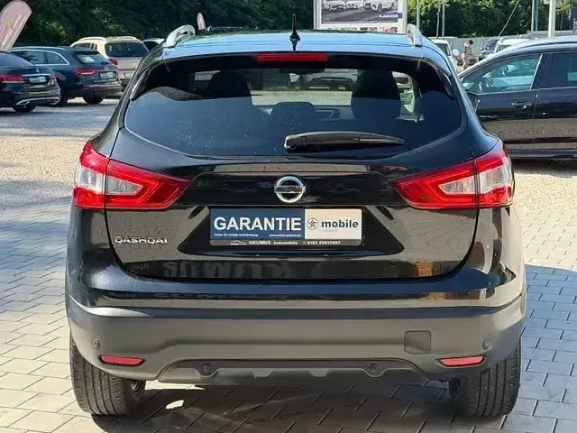 Gebraucht Nissan Qashqai 360º 180 PS (132 kW) 2016 Schwarz SUV