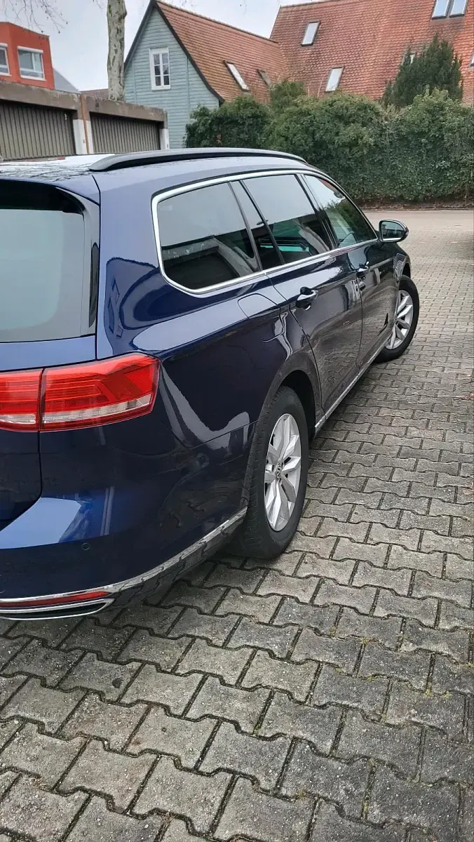 Gebraucht VW Passat 190 PS (139 kW) 2018 Blau Kombi