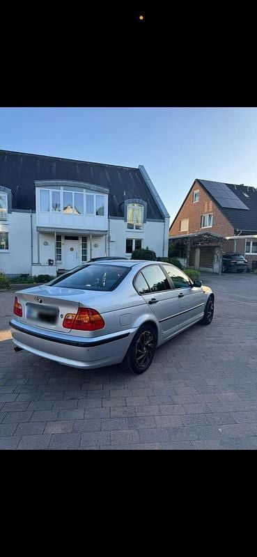 Gebraucht BMW 318 145 PS (106 kW) 2002 Grau Limousine