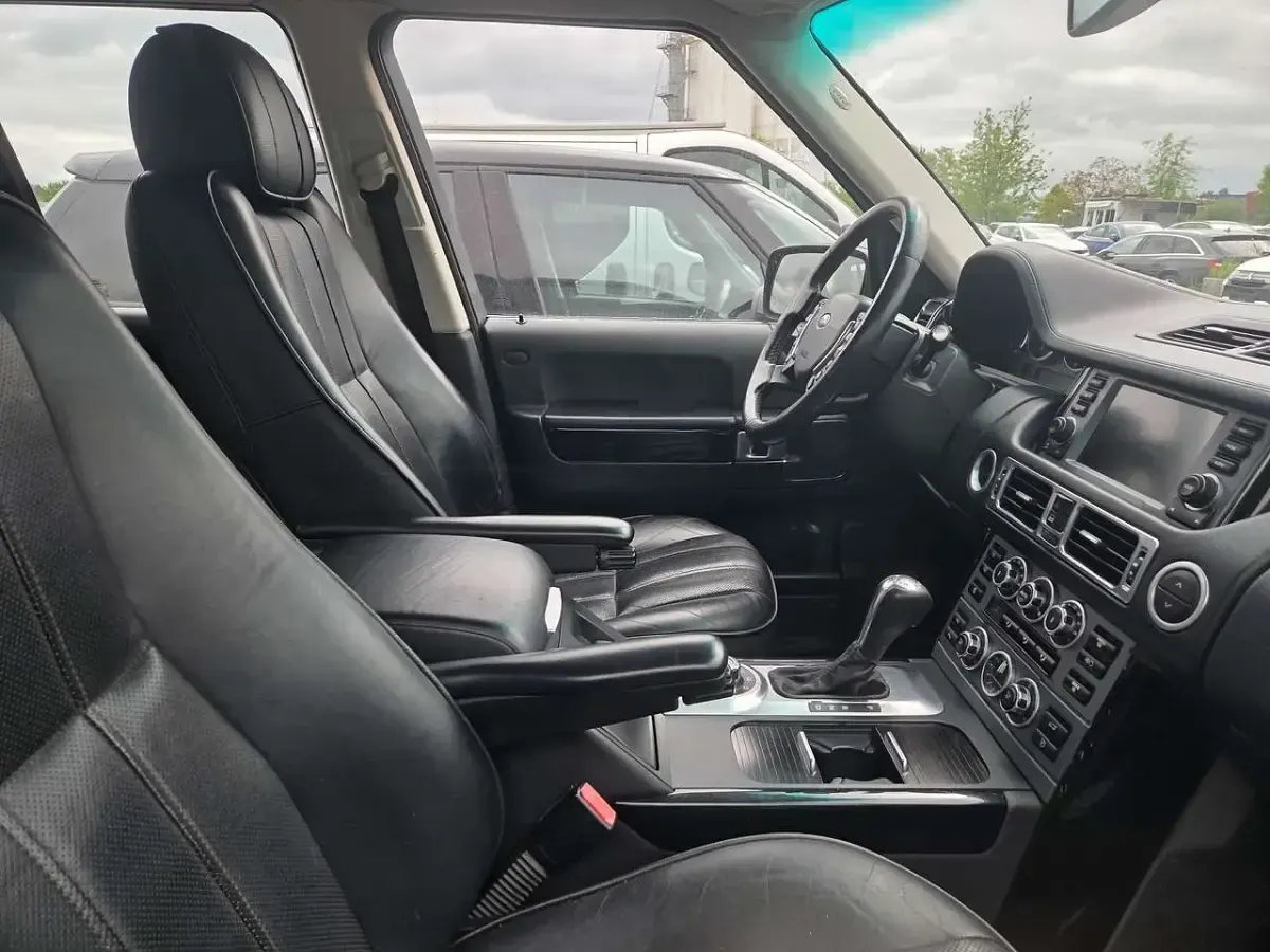 Second-hand Land Rover Range Rover Vogue 272 CP (200 kW) 2008 Negru SUV