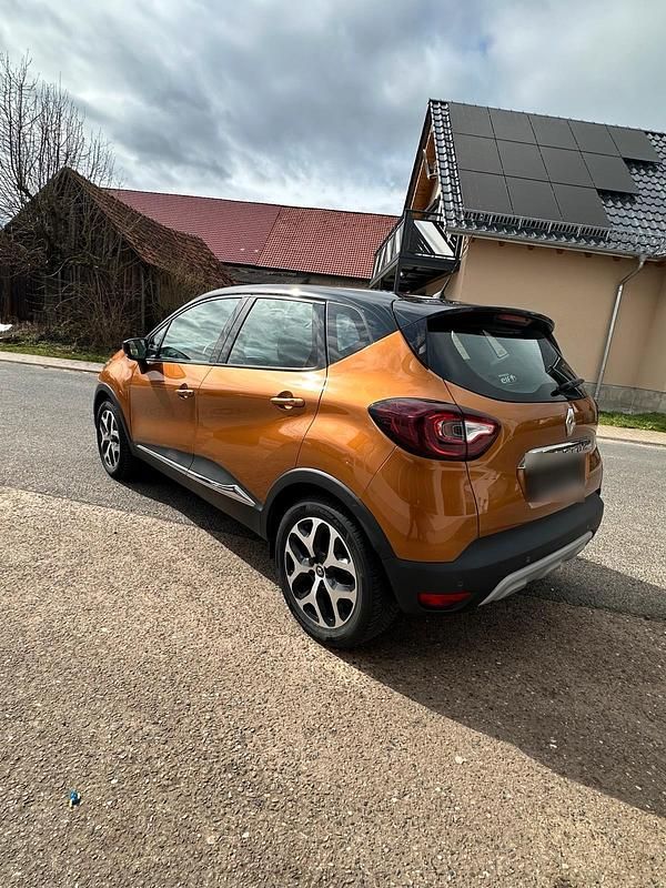 Gebraucht Renault Captur 90 PS (66 kW) 2019 Orange SUV