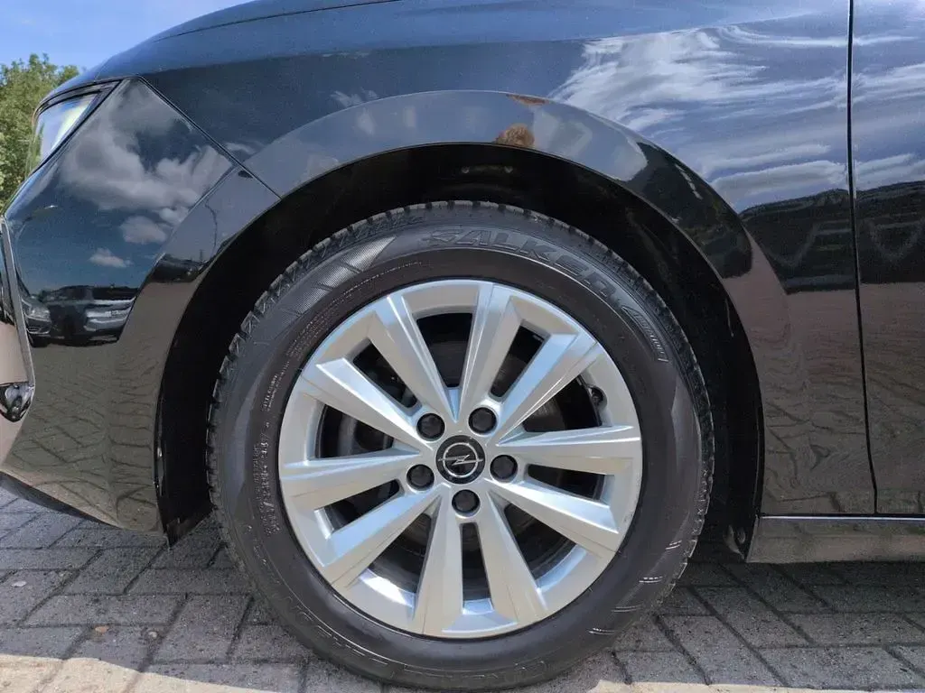 Gebraucht Opel Astra Edition 110 PS (80 kW) 2024 Lackierung schwarz perla nera/ Kleinwagen