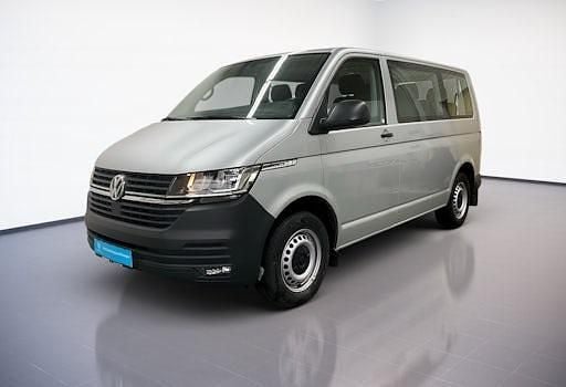 Gebraucht VW Caravelle Trendline 150 PS (110 kW) 2023 Silber Van / Kleinbus