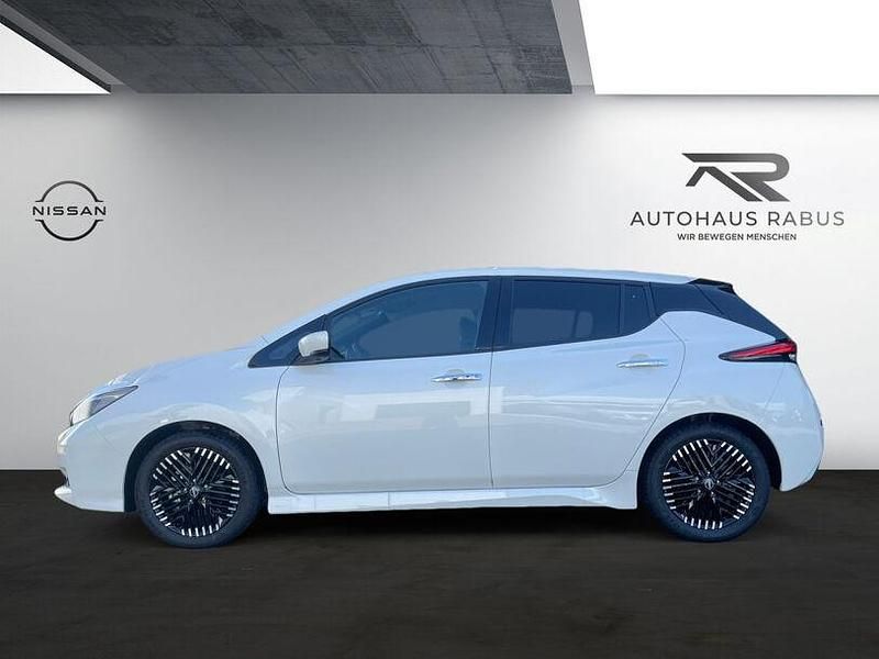 Gebraucht Nissan Leaf 360º 110 kW (150 PS) 2024 Pearl white perleffekt Kleinwagen