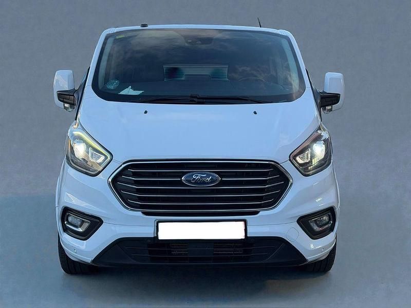 Gebraucht Ford Tourneo 170 PS (125 kW) 2019 Weiß Van / Kleinbus