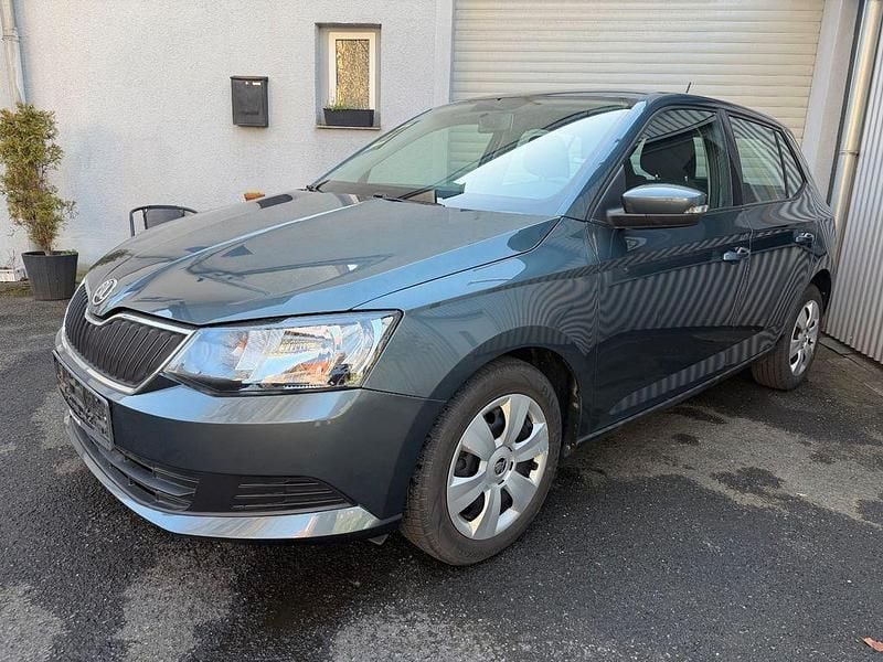 Gebraucht Skoda Fabia Ambition 90 PS (66 kW) 2015 Grau Limousine