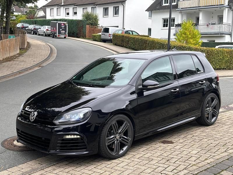 Schwarz Gebraucht 2010 VW Golf VI R Limousine | 13.500 € - Bild 1/4
