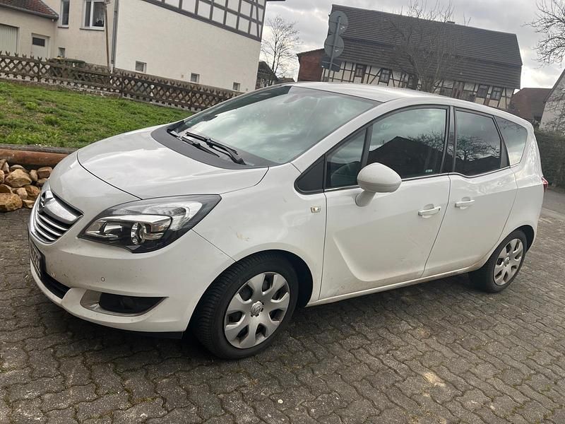 Gebraucht Opel Meriva 140 PS (102 kW) 2017 Weiß Van / Kleinbus