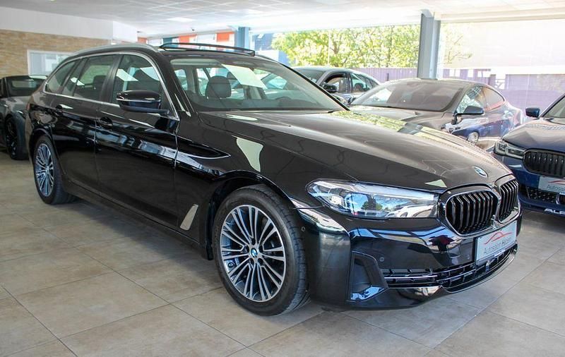 Gebraucht BMW 520 190 PS (139 kW) 2022 Schwarz Kombi