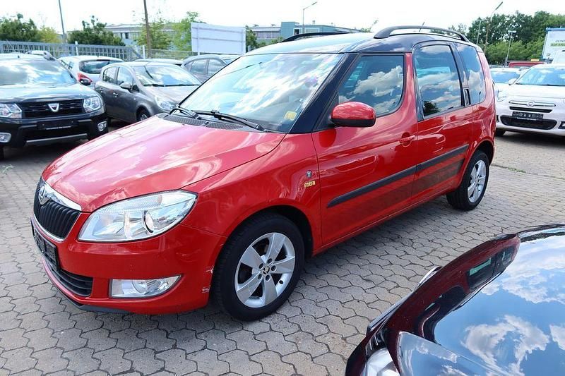 Rot Gebraucht 2013 Skoda Roomster Fresh Kombi | 4.990 € (Etwas zu teuer) - Bild 1/4