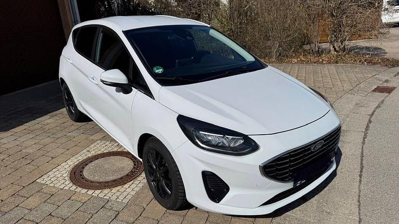 Gebraucht Ford Fiesta Titanium 125 PS (91 kW) 2022 Weiß Kleinwagen