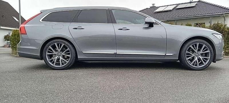 Grau Gebraucht 2017 Volvo V90 Inscription Kombi | 18.900 € (Etwas zu teuer) - Bild 1/4