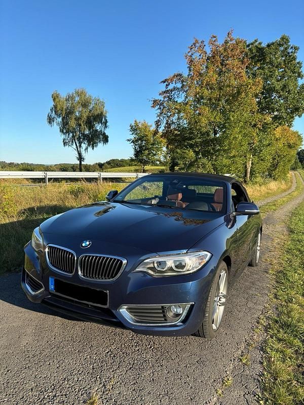 Blau Gebraucht 2016 BMW 225 Luxury Line Cabrio | 14.400 € (Fairer Preis) - Bild 1/4